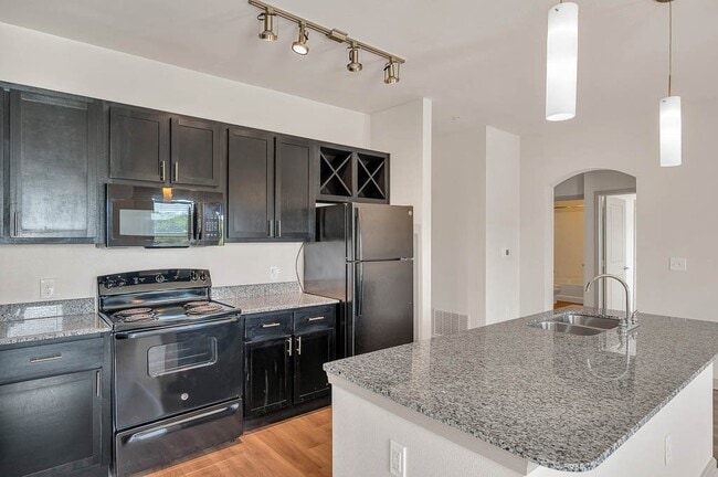 Building Photo - Boulevard at Lakeside