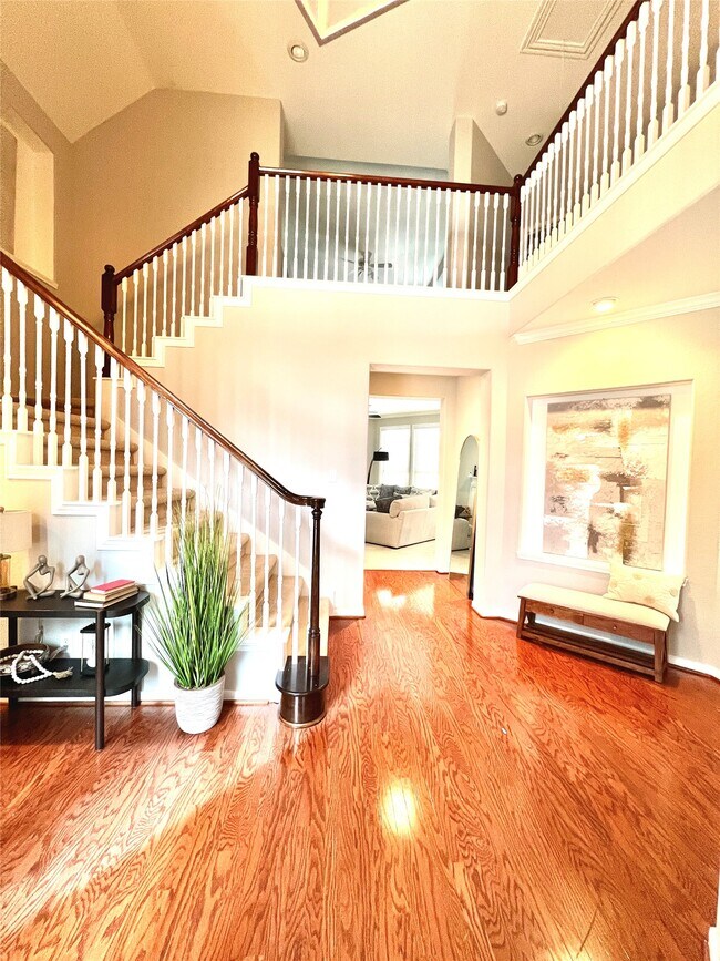 Building Photo - 27 E Shale Creek Cir