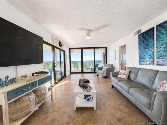 Building Photo - 10102 S Ocean Dr