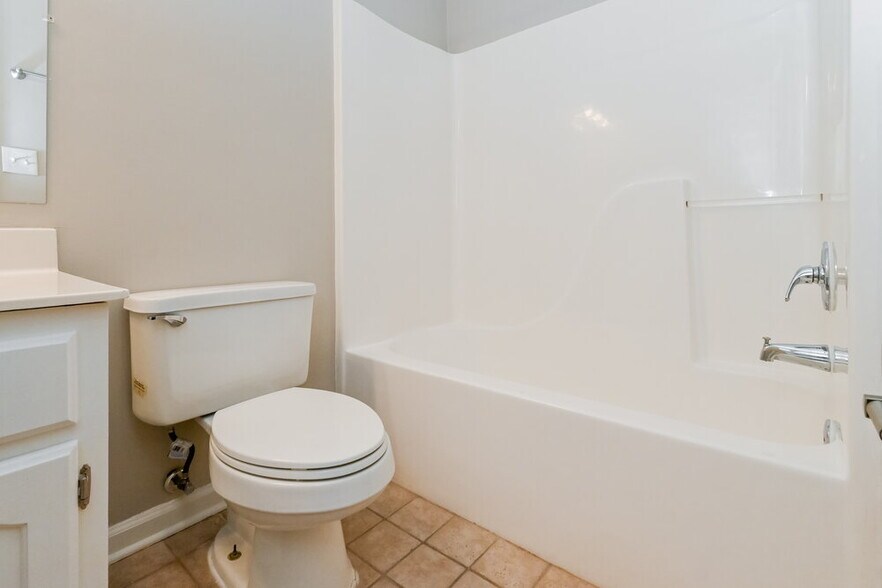 Building Photo - 2721 Shady Well