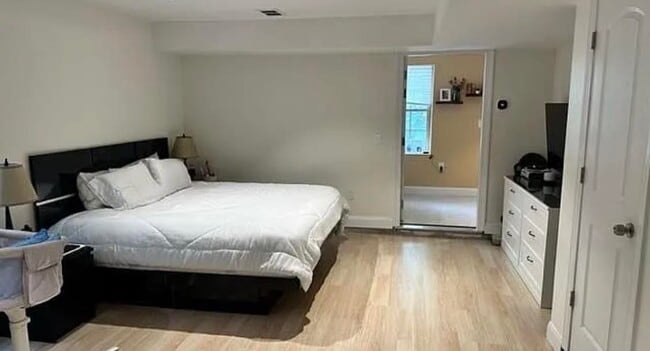 Building Photo - 49 Washburn St