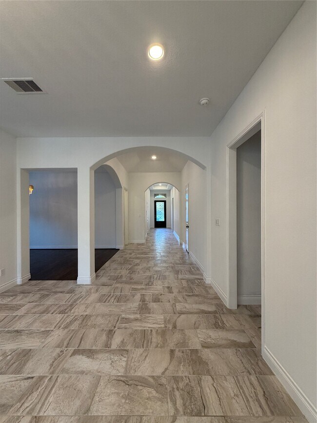 Building Photo - 3319 Sky Run Ct