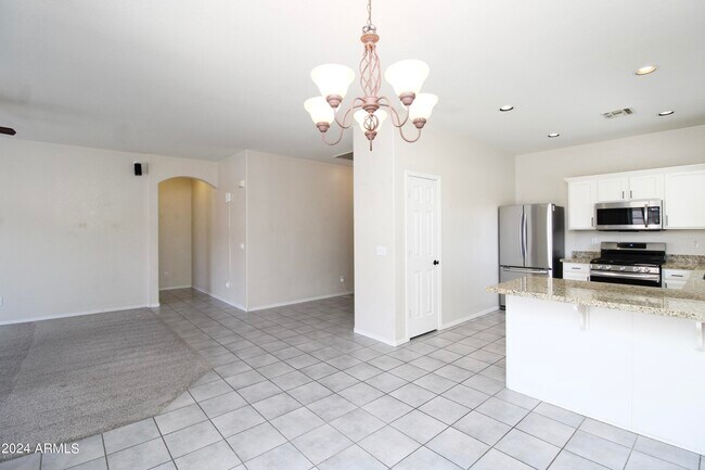 Building Photo - 2640 E La Costa Dr
