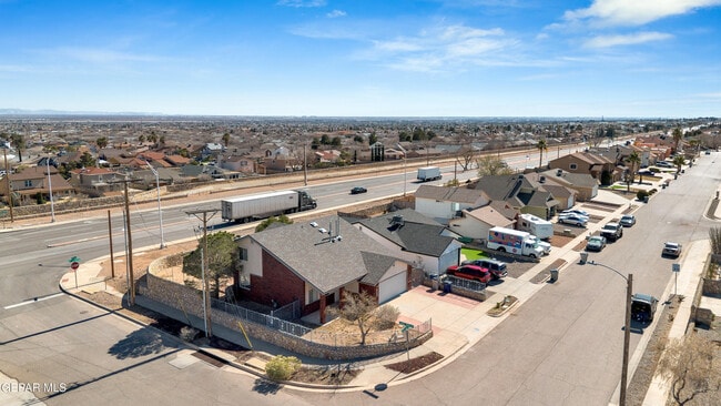 Building Photo - 11330 Loma Del Sol Dr