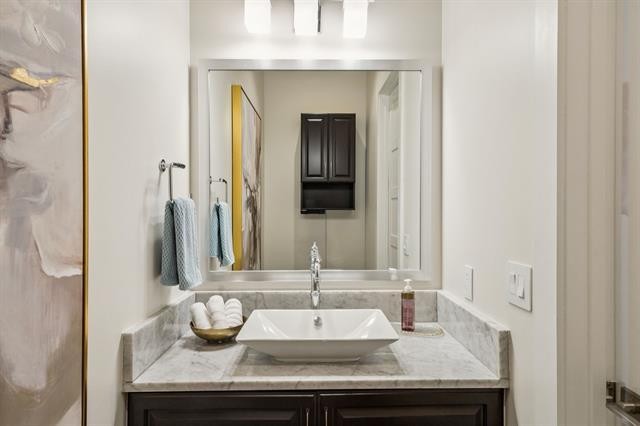 Building Photo - 2800 Lakeside Pkwy