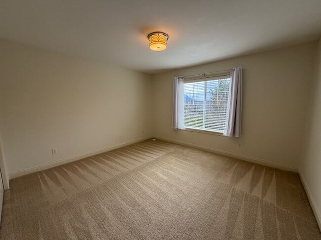 Building Photo - 36101 SE Turnberry St