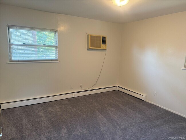 Building Photo - 55 Hickory Rd