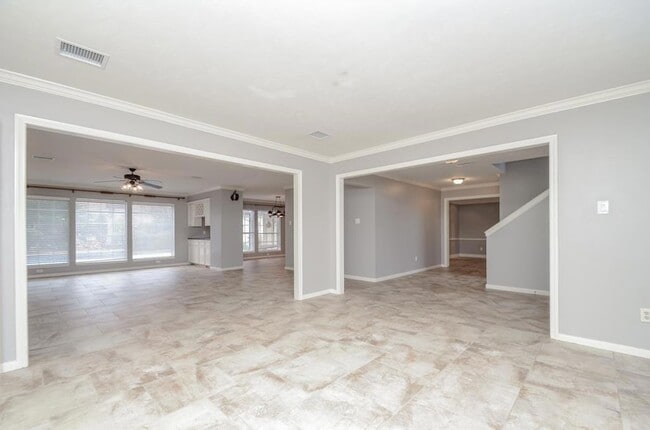 Building Photo - 24706 Mather Dr