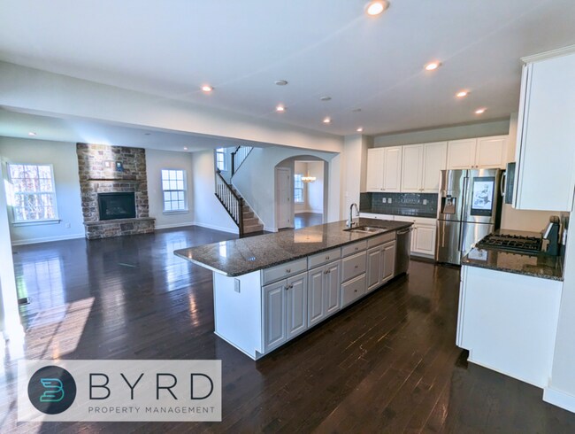 Building Photo - 15700 Cambria Cove Blvd