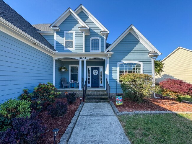 Building Photo - Well-Maintained 4 Bed 2.5 Bath Home with a Pool