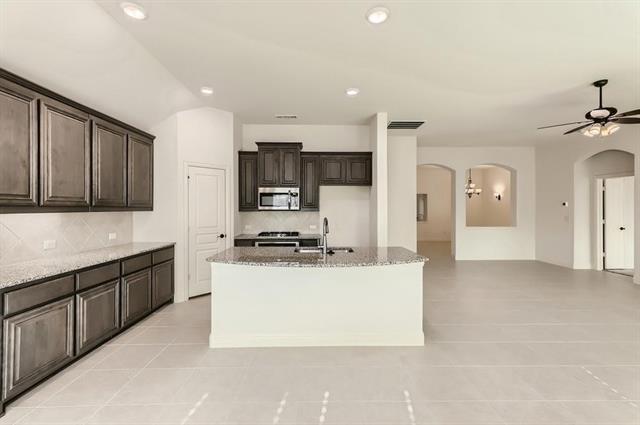 Building Photo - 3216 Creekhaven Dr