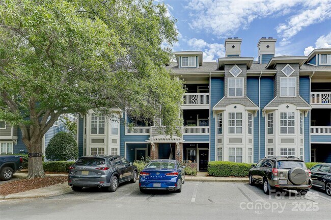 Primary Photo - 501 Olmsted Park Pl