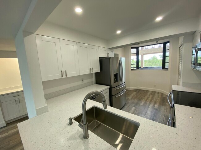 Building Photo - 6320 Boca Del Mar Dr