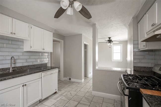 Building Photo - 3635 W 46th St