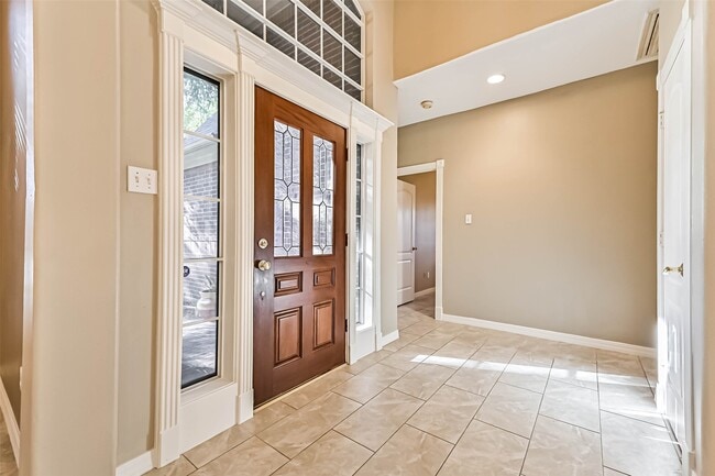 Building Photo - 2334 Pin Hook Ct