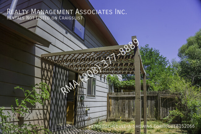 Building Photo - 4319 Rose Hill Ct