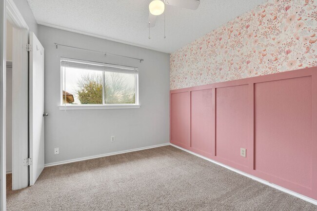 Building Photo - Spacious Two-Story Home in Schertz, TX