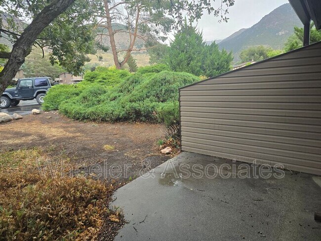 Building Photo - 1296 E Lorl Ln