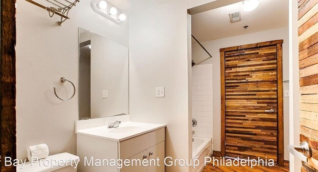 Building Photo - 1 br, 1 bath House - 1220 Buttonwood St #204