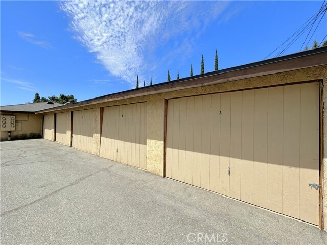 Building Photo - 5223 W Wilson St