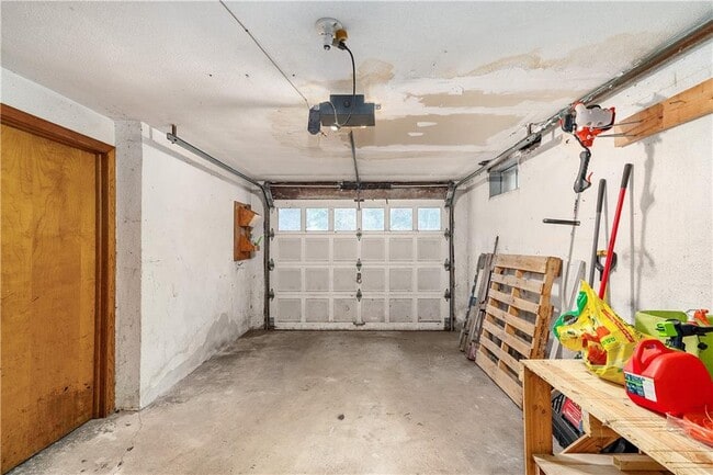 Building Photo - 51 Ambrose St
