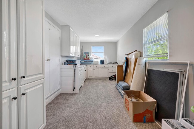 Building Photo - 3225 Braemar Way