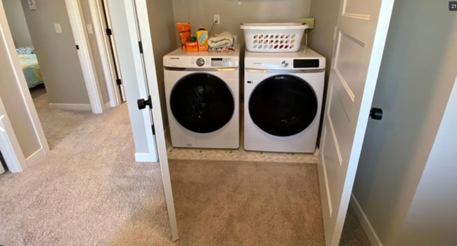 Building Photo - Lynnwood Townhome