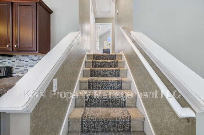 Building Photo - 13 Orchid Ln