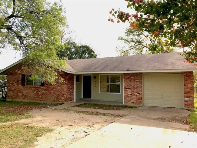 Building Photo - 913 Connecticut Dr