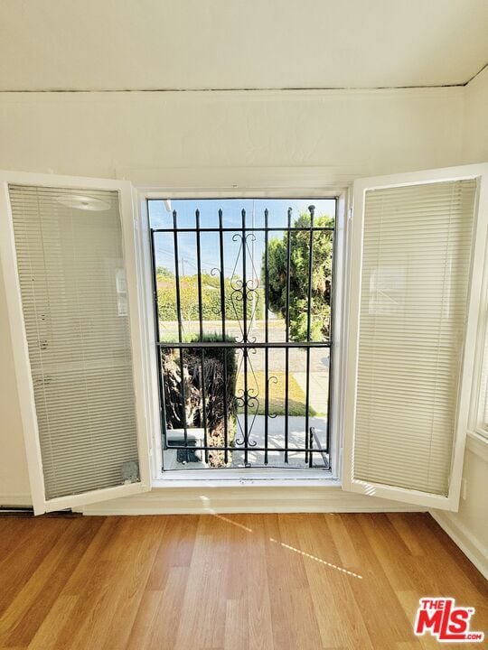 Building Photo - 3881 S Gramercy Pl