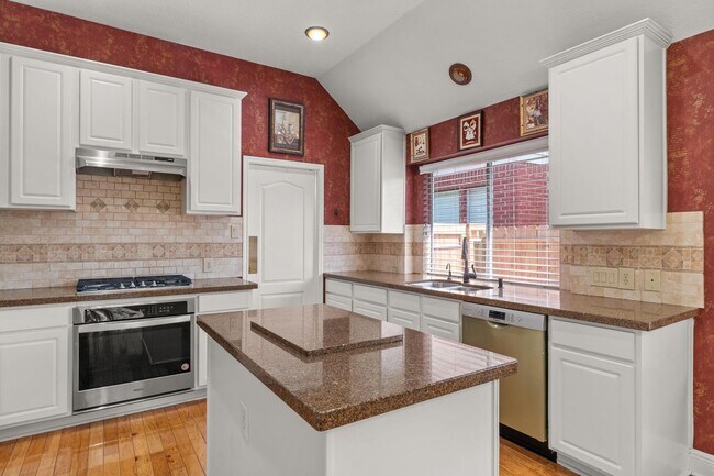 Building Photo - 4503 Summer Lakes