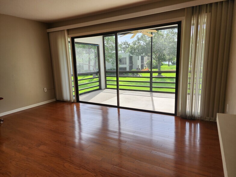 Hardwood floors - 3546 Richwood Link