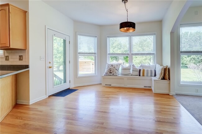 Building Photo - 83 Angels Path