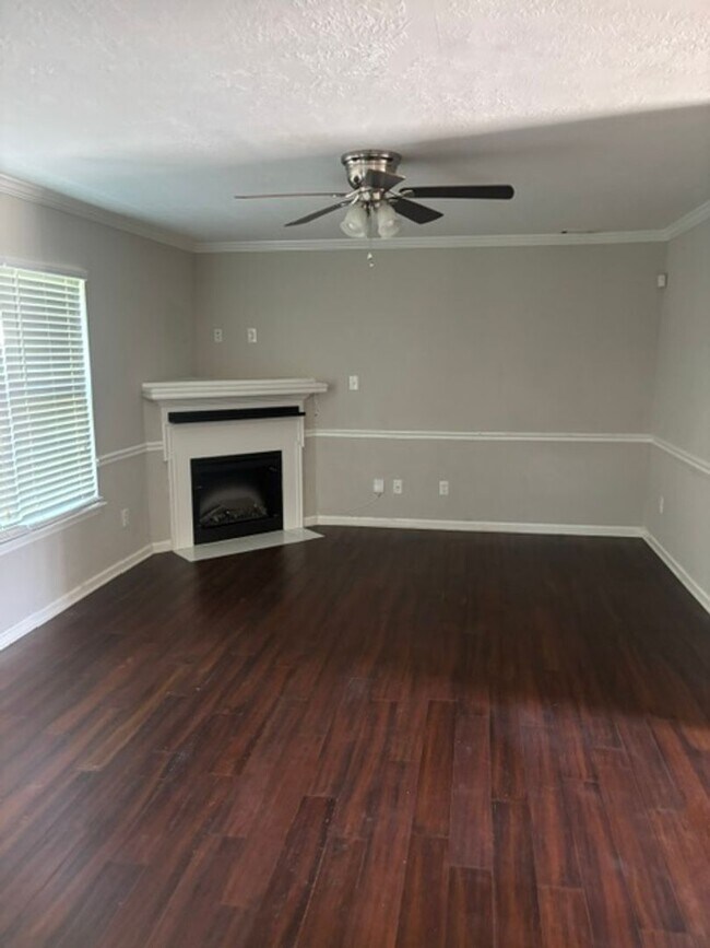 Building Photo - 5036 Reynolds Way