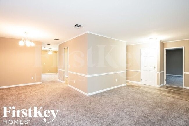 Building Photo - 4940 Marchwood Dr