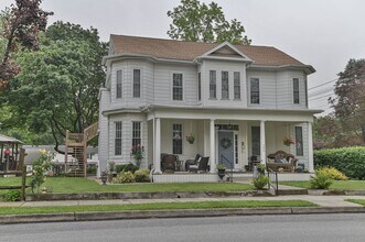 Building Photo - 506 W Main St