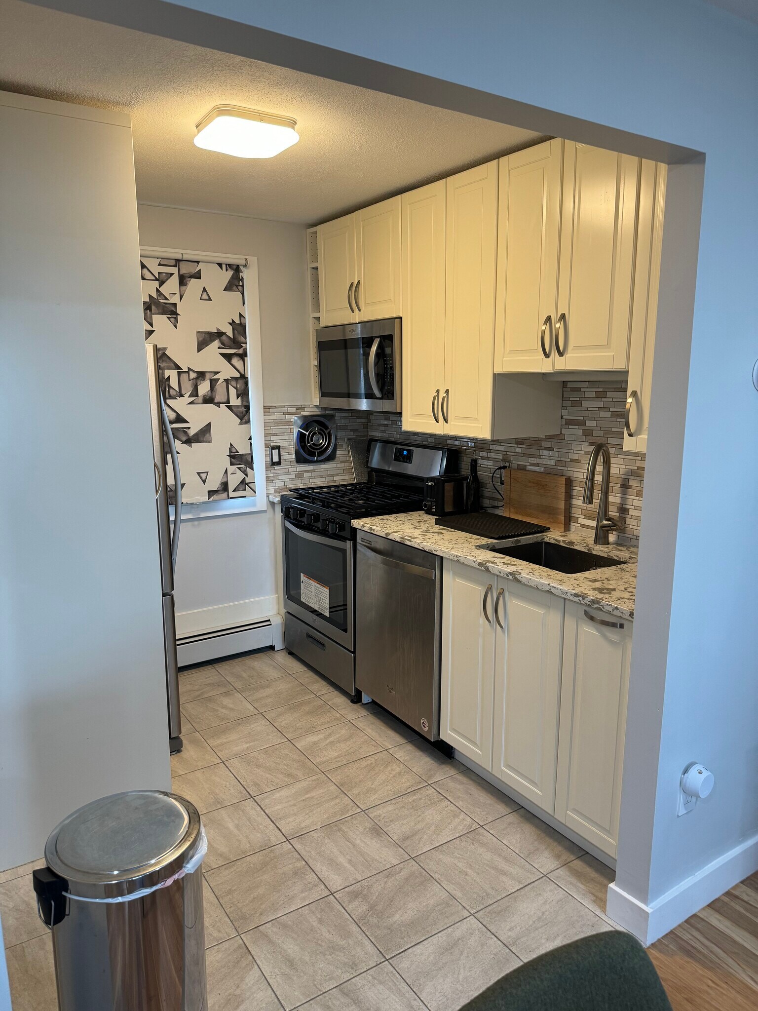 Building Photo - 315 Neponset St