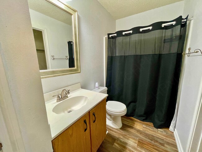 Building Photo - 8858 Roquefort