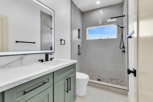Building Photo - 422 Arbor Dr