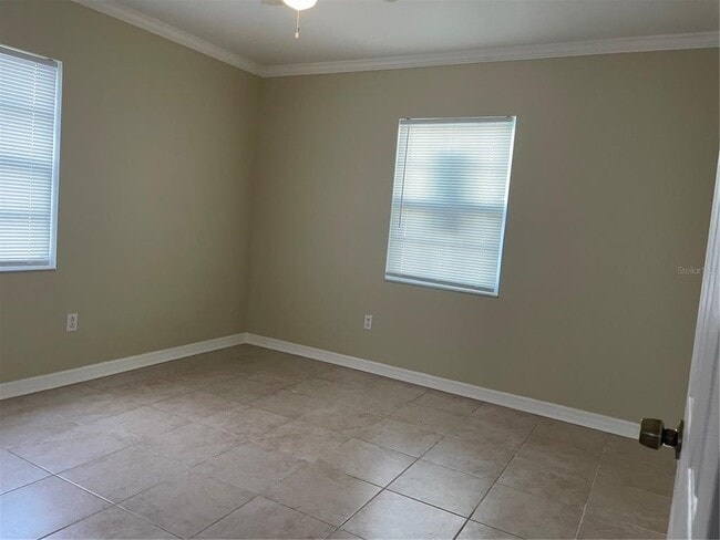 Building Photo - 3016 W Meadow St