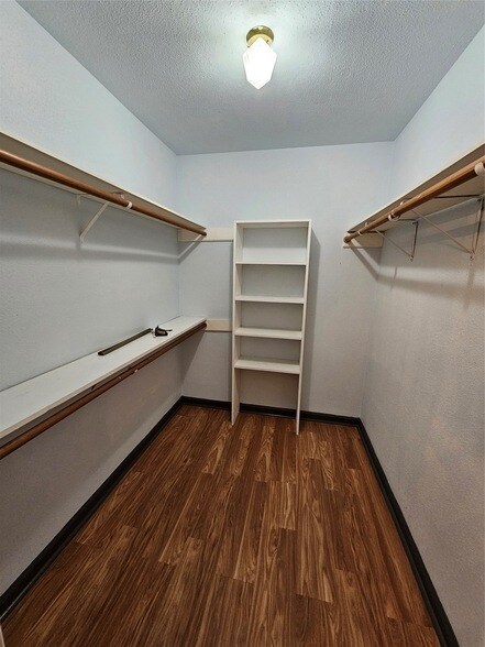 Building Photo - 8319 Wind Veil Dr