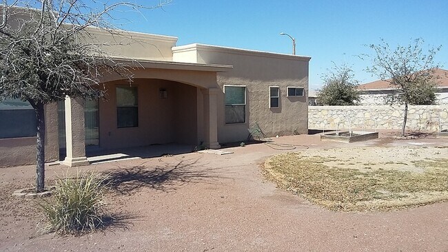 Building Photo - 4 Bedrooms 3 Baths EnergyStar Home
