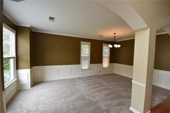 Building Photo - 629 Overhill Dr
