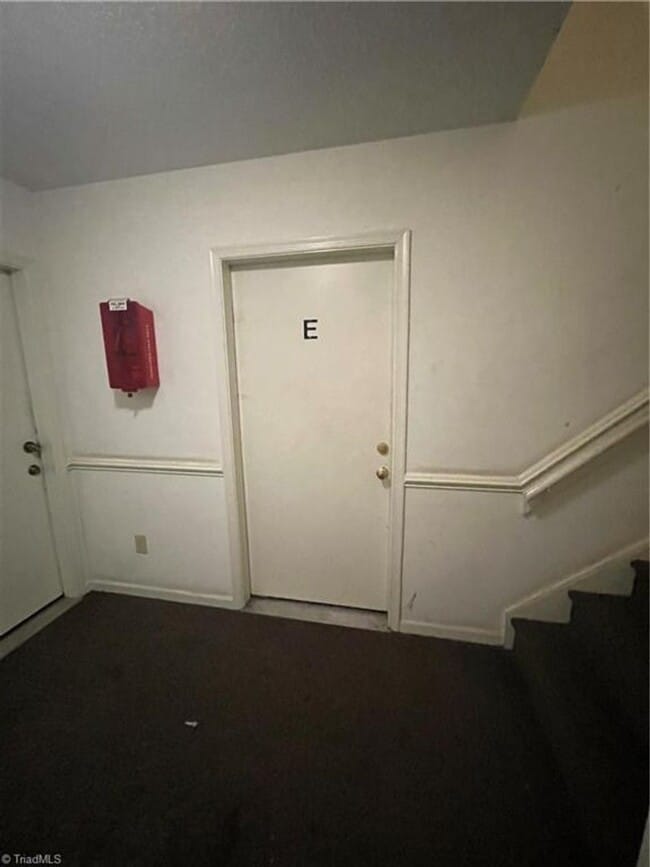 Building Photo - COMING SOON!! 2 BED 2 BATH CONDO!