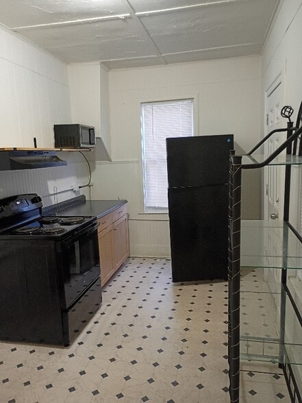 Building Photo - 1011 Willow St