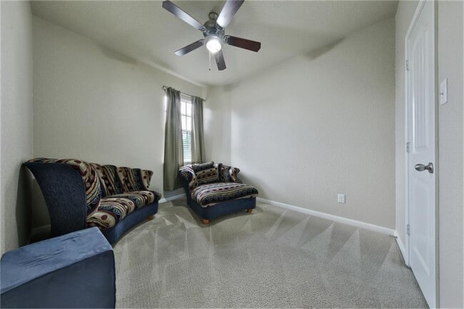 Building Photo - 139 Sweet Leaf Grove Ln