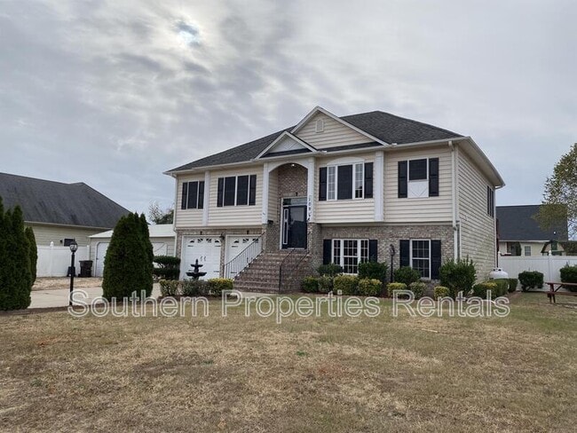 Building Photo - 109 Canyon Ct
