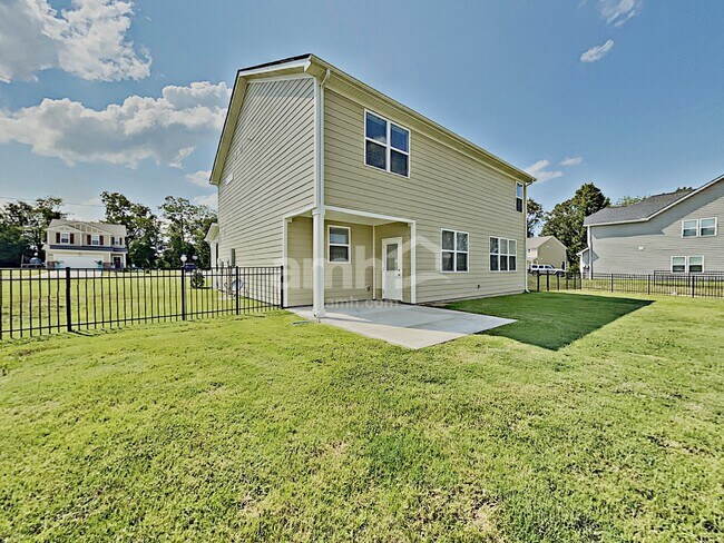 Building Photo - 4900 Horatio Ct