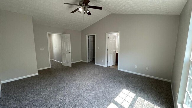 Building Photo - 1708 Redan E