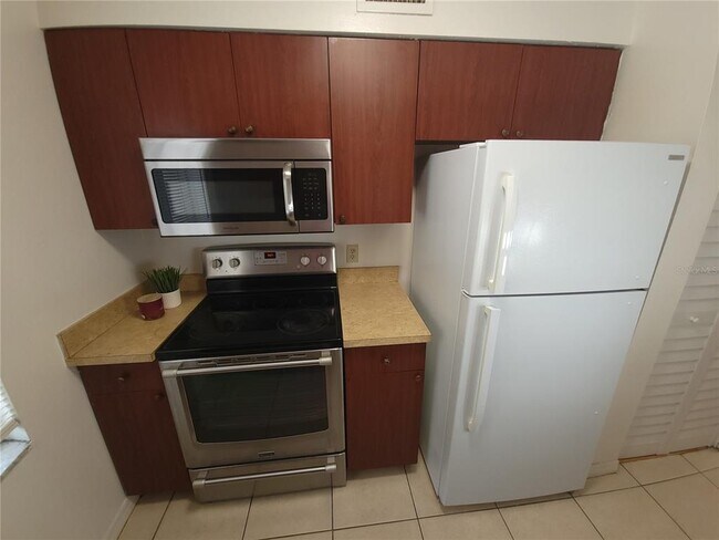 Building Photo - 7505 Pitch Pine Cir